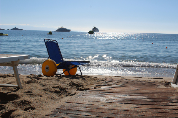 Mykonos Beach, spiaggia accessibile a Giardini Naxos